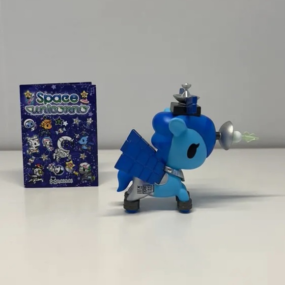 Tokidoki Space Unicorno Series | GALAXIA | Blind Box Design Toy Figure - Picture 3 of 4